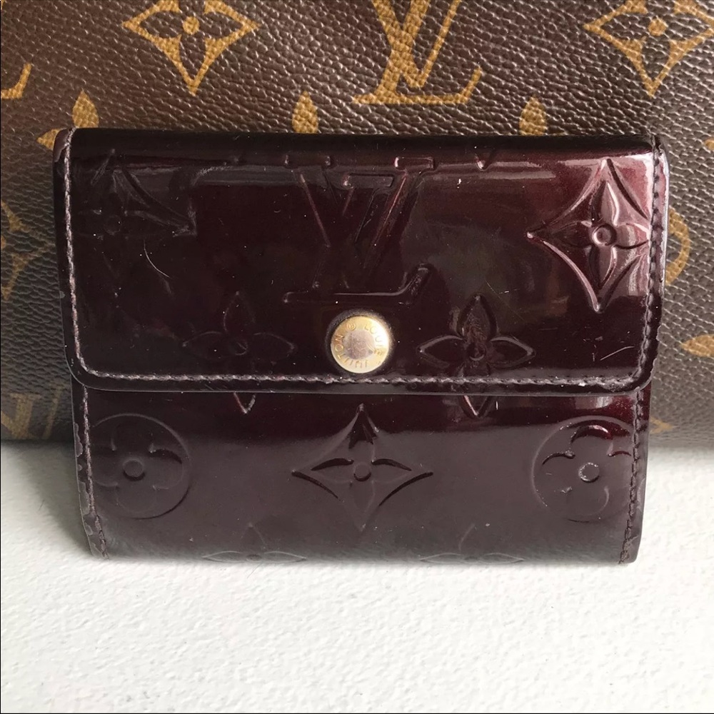 Louis Vuitton Vernis Compact Wallet - Amarante